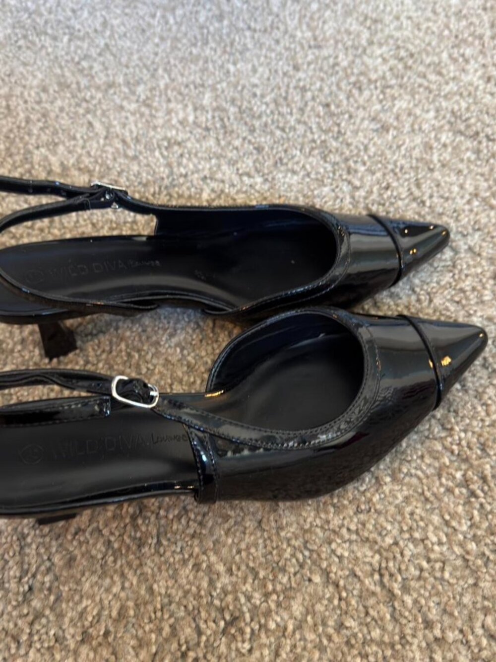 Wild Skye Women's Black Courts